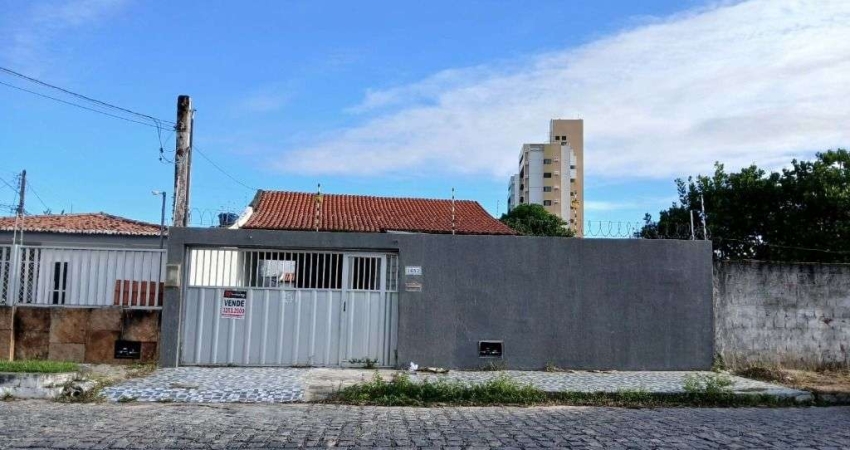 Casa com 3 dormitórios à venda, 200 m² por R$ 410.000,00 - Candelária - Natal/RN