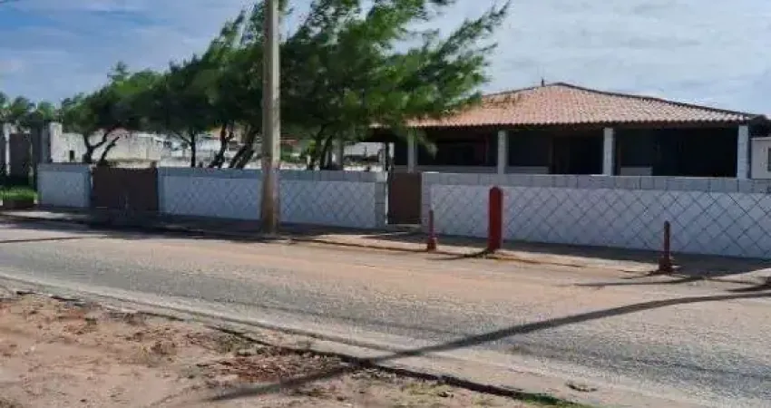 Ótima Oportunidade em Búzios! Casa Ampla com Piscina a Poucos Minutos da Praia!