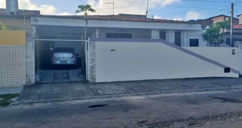 Casa com 3 dormitórios à venda por R$ 320.000,00 - Candelária - Natal/RN