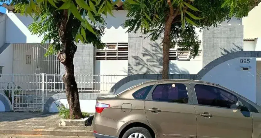 Casa com 4 quartos à venda na Rua Bacharel Heráclito Vilar, 825, Barro Vermelho, Natal