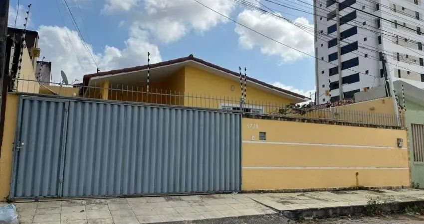 Casa com 4 quartos à venda na Rua Janduís, 1738, Lagoa Nova, Natal