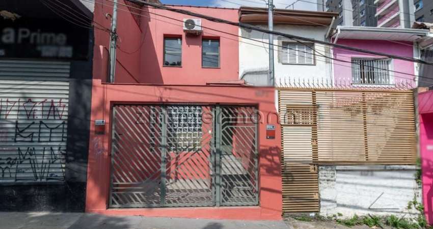 Casa com 3 quartos à venda na Rua Clélia, --, Vila Romana, São Paulo