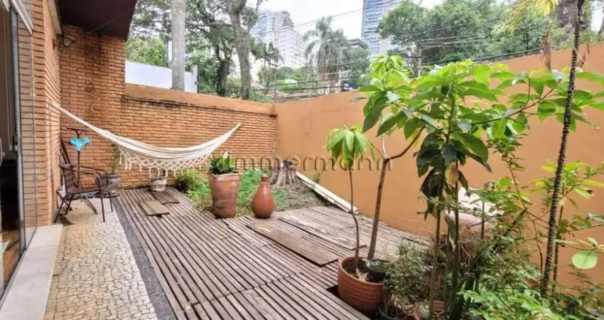Casa com 3 quartos à venda na Rua Natingui, --, Vila Madalena, São Paulo