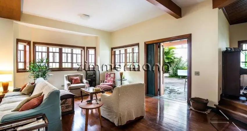 Casa com 4 quartos à venda na Rua Montezuma, --, Vila Madalena, São Paulo