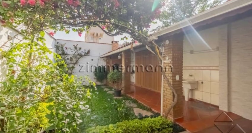 Casa com 3 quartos à venda na Rua Comendador Elias Assi, --, Caxingui, São Paulo