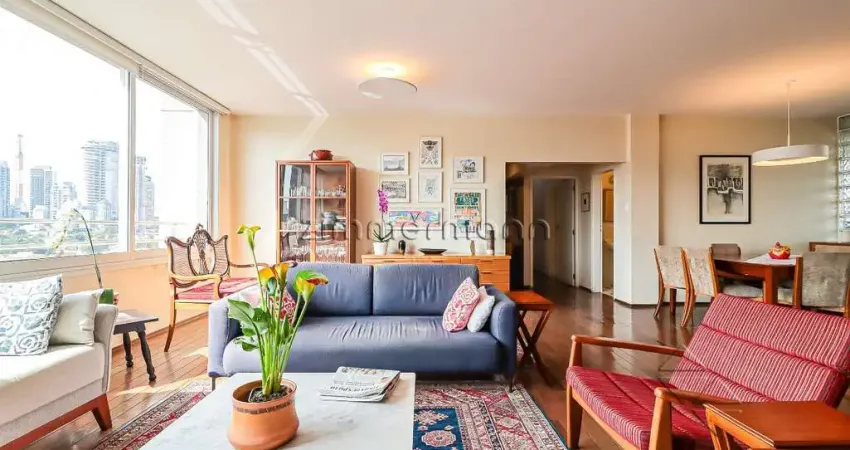 Apartamento com 3 quartos à venda na Rua Patápio Silva, --, Vila Madalena, São Paulo