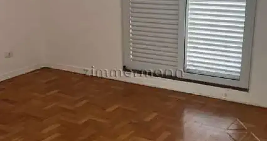 Casa com 4 quartos à venda na Rua Assungui, --, Vila Gumercindo, São Paulo