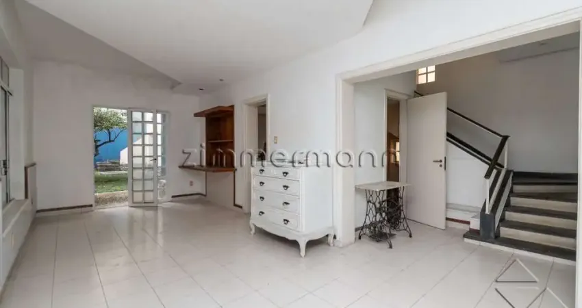 Casa com 3 quartos à venda na Rua Dom Raimundo Brito, --, Aclimação, São Paulo