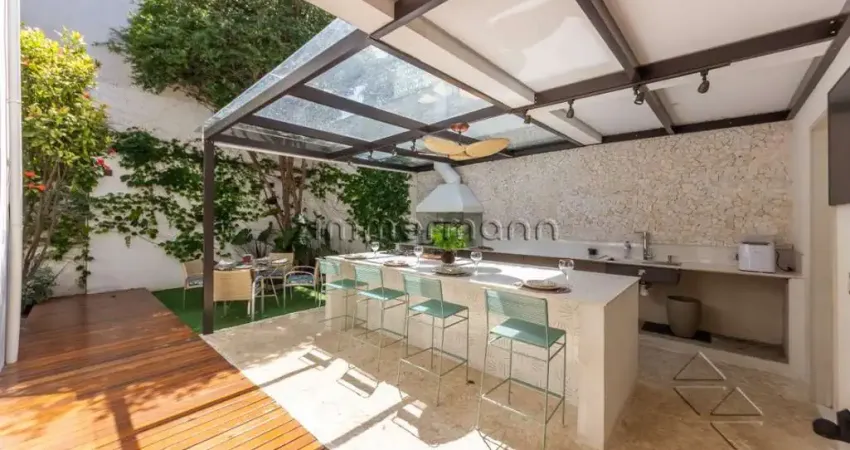 Casa com 3 quartos à venda na Rua Gil Eanes, --, Campo Belo, São Paulo