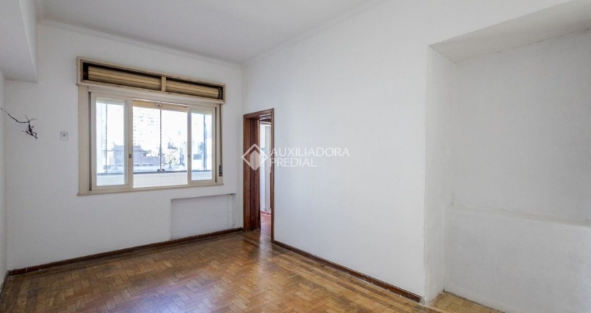 APTO 03 DORMITÓRIOS SENDO 01 SUÍTE COM 238 M² PRIVATIVOS