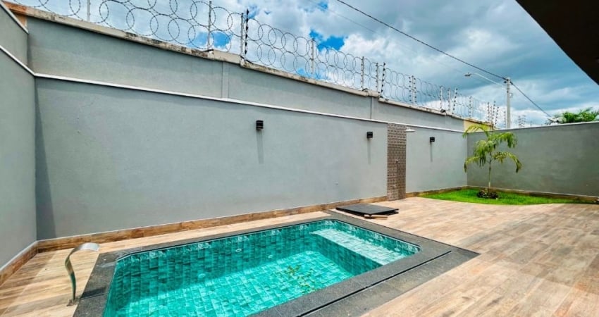 Casa Térrea - Quinta do Lago I - Blue Lagoon - 3 Dormitórios  -  Pergolado com detalhes em Mármore travertino