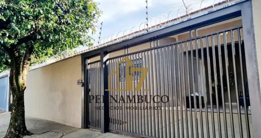 Casa 3 dormitórios para Venda em São José do Rio Preto, Jardim Nazareth, 3 dormitórios, 1 banheiro, 4 vagas