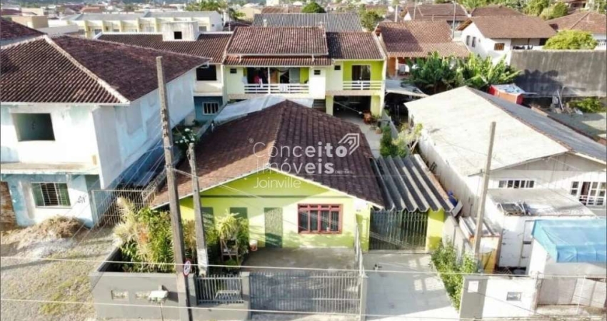 Terreno com casa, sobrados e geminado - Boehmerwald 300m²