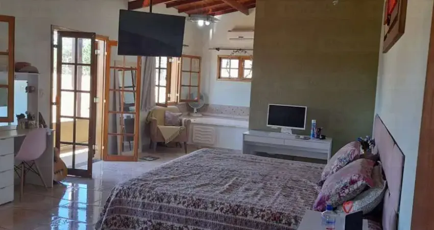 Casa Sobrado para Venda em Recanto Maravilha III Santana de Parnaíba-SP