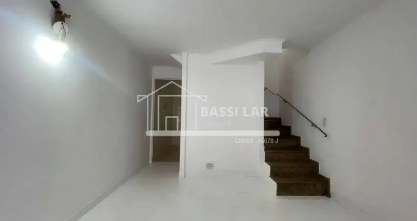 Casa com 2 quartos para alugar na Rua Giuseppe Tartini, 15, Jardim São Bernardo, São Paulo