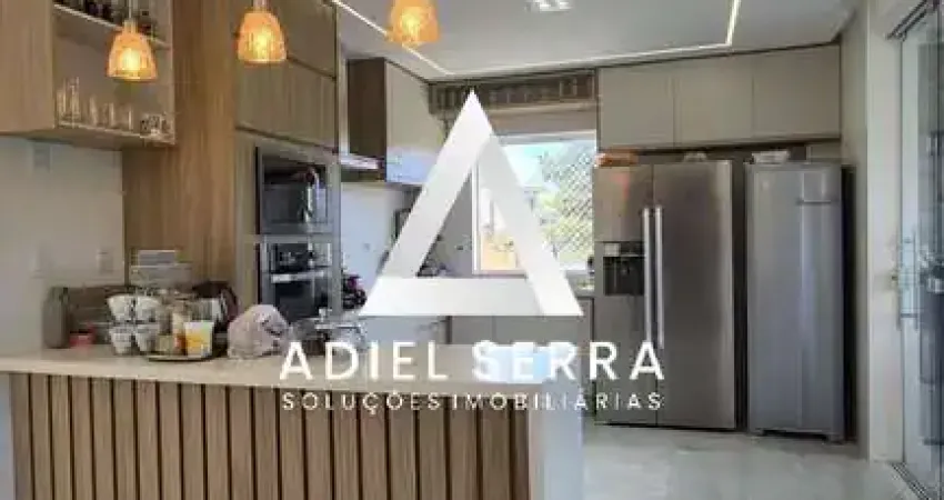 Alphaville Litoral Norte III | Casa alto padrão | 4 suítes | 279m² construídos | 453m² de terreno | Piscina | Espaço gourmet | Elevador | R$ 2.500.000
