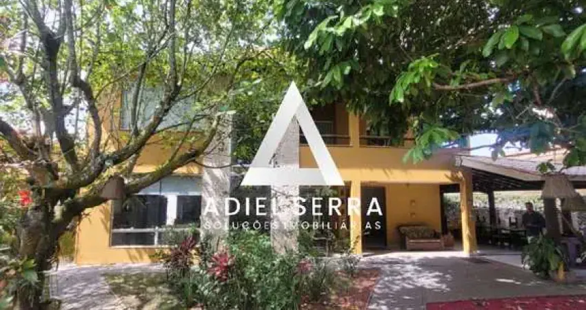Piatã - 420m² total - Nascente - Energia solar - Piscina privativa - 5 quartos sendo 2 suítes - Dependência completa - Varanda - 4 vagas