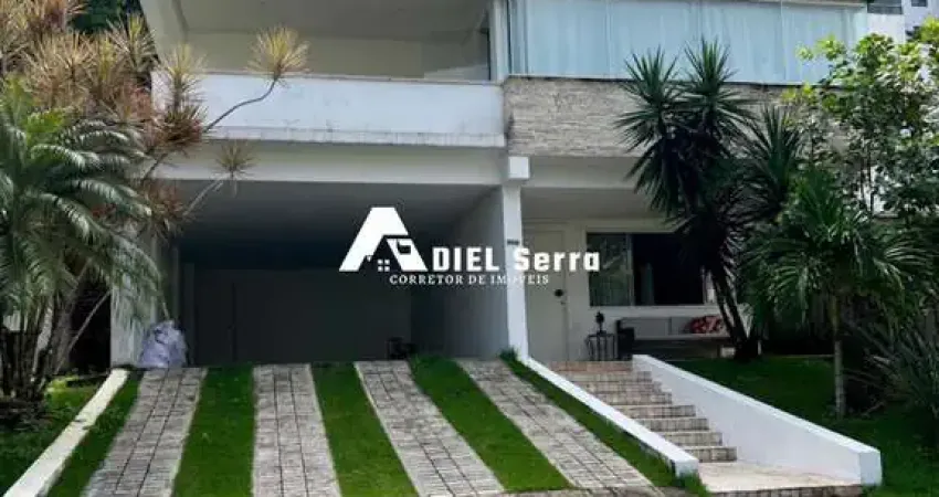 Alphaville Salvador 1 - 660m² - 6 quartos - 4 suítes - 3 pavimentos - Closets - Varanda - Piscina - Espaço gourmet - Aquecimento solar - 6 vagas