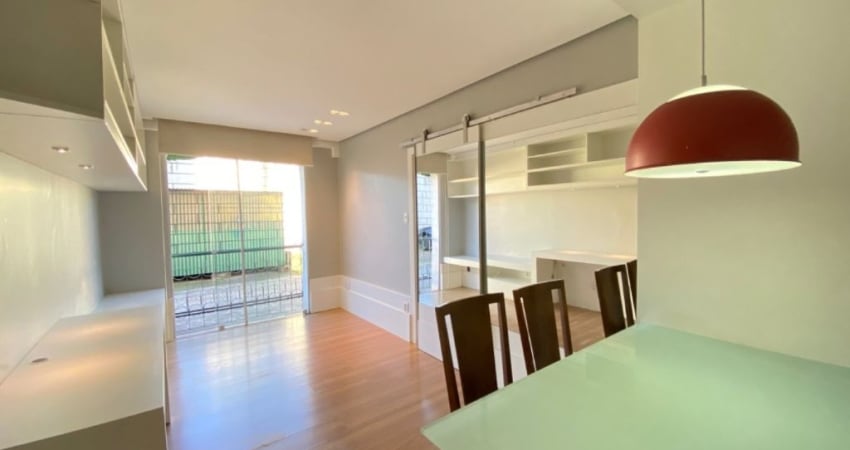 Apartamento térreo 2 quartos, 1 vaga  no bairro Jardim Botânico,