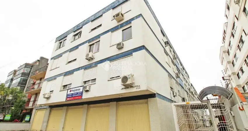 APTO 3dorm, 1 vaga escriturada fechada, 85m2priv , desocupado próx a PUC!