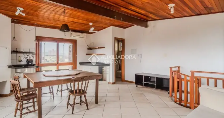 Cobertura na Azenha, 150m², 3 quartos, 1 suíte, 3 banheiros