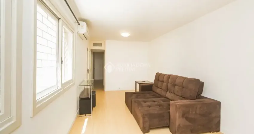 Apartamento de 3 dormitórios e 2 vagas no Bairro Petrópolis