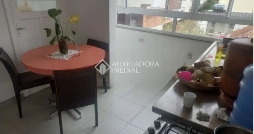 Amplo apartamento em mont'serrat com 3 dormitórios e garagem