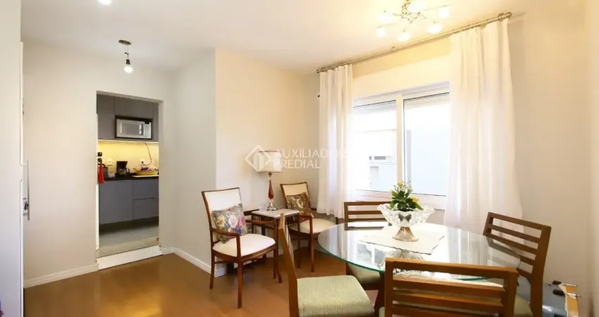 Apartamento garden de 2 dormitórios no bairro farroupilha, 103m² e terraço!