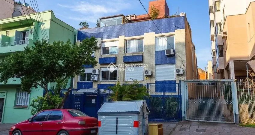 Apartamento 2 quartos equipado e reformado! próximo à sogipa e bourbon assis brasil