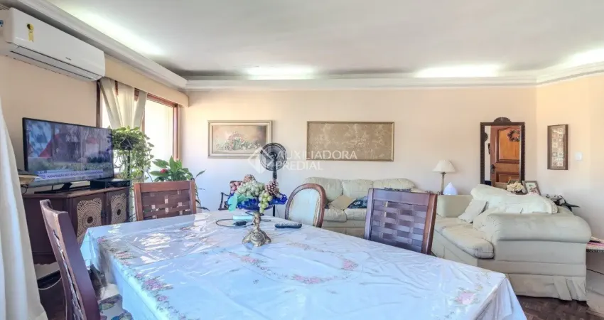 Amplo Apartamento de 179m², 3 dorm. 1 suite e vaga na Auxiliadora