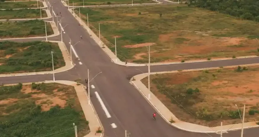 Lotes bem localizados no bairro Bosque da Figueira, a