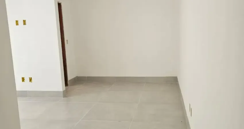Casa plana, bem localizada a venda no bairro Bosque da Figueira, antigo Loteamento Univale