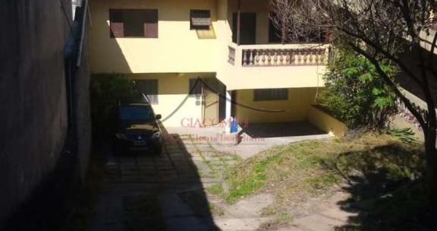 CASA TERREÁ NO JARDIM SANTA TEREZINHA ESTILO CONDOMINIO COM DUAS VAGAS
