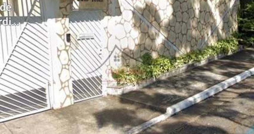 SOBRADO  DE CONDOMÍNIO FECHADO-  BAIRRO DO   JARDIM IMPERADOR
