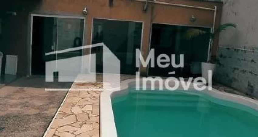 Aluguel Casa 3 Dormitórios com Piscina Bairro Vila das Flores - Zona Sul