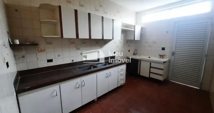 Aluguel e Venda Casa Residencial ou Comercial disponível recém reformada - Centro, Jacareí - SP
