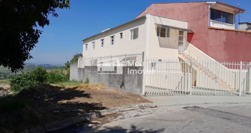 Sobrado com 2 Unidades Independentes – Bairro Tranquilo em São José dos Campos – Ideal para Morar e Investir