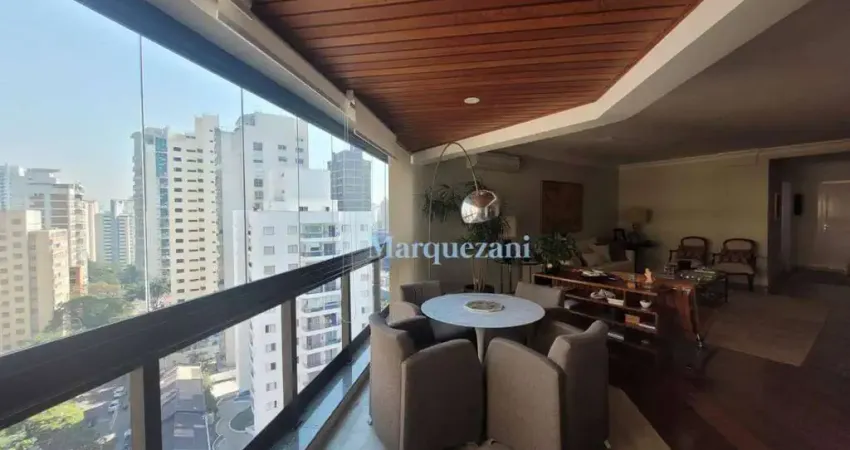 Apartamento no melhor de Moema Passáros!