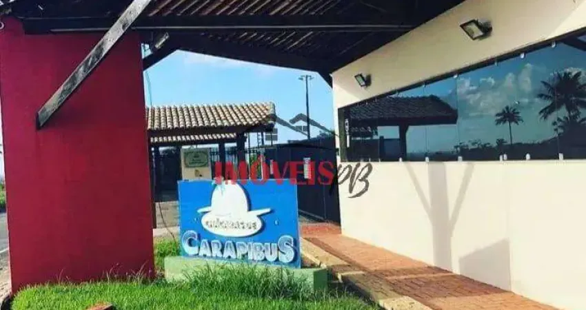 Terreno em condomínio fechado, de esquina e rua calçada com 1000m²