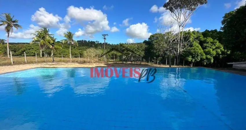 Granja com área de 6 hectares planos em conde com rio e piscina