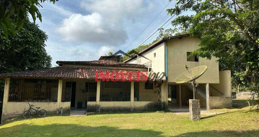 Granja no conde com 2.5 hectares com rio que percorre toda a área