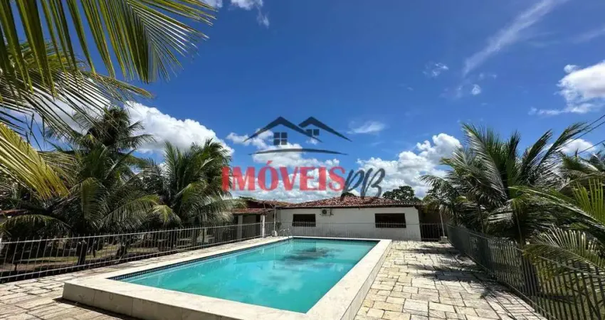 Belíssima granja com rio perene e com 3 hectares com toda estrutura