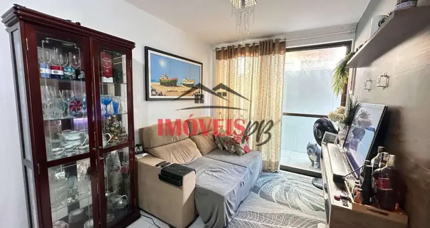 Apartamento mobiliado em Manaíra, aproximadamente 500 metros da praia.