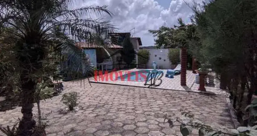 Casa com 3 quartos à venda no Centro, Conde