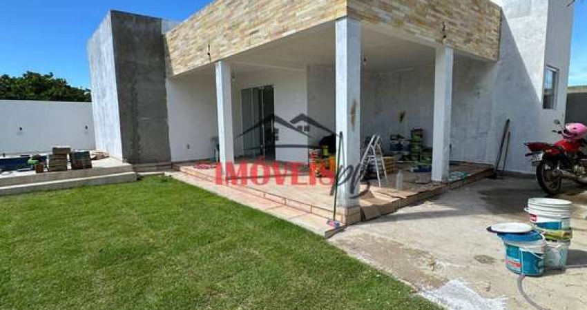 Casa de esquina toda solta na Praia do Amor, com excelente localização.
