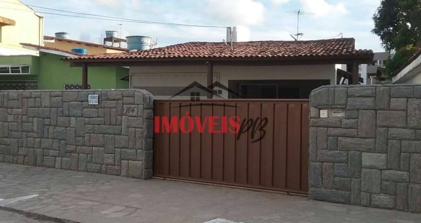 Otima casa no bairro do Geisel com 4 quartos, piscina e escritório