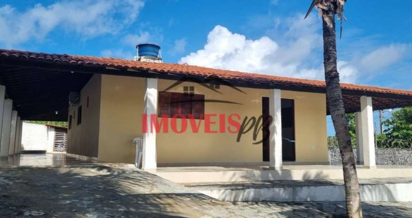 Casa na Praia do Amor super ampla e arejada, com excelente localização.