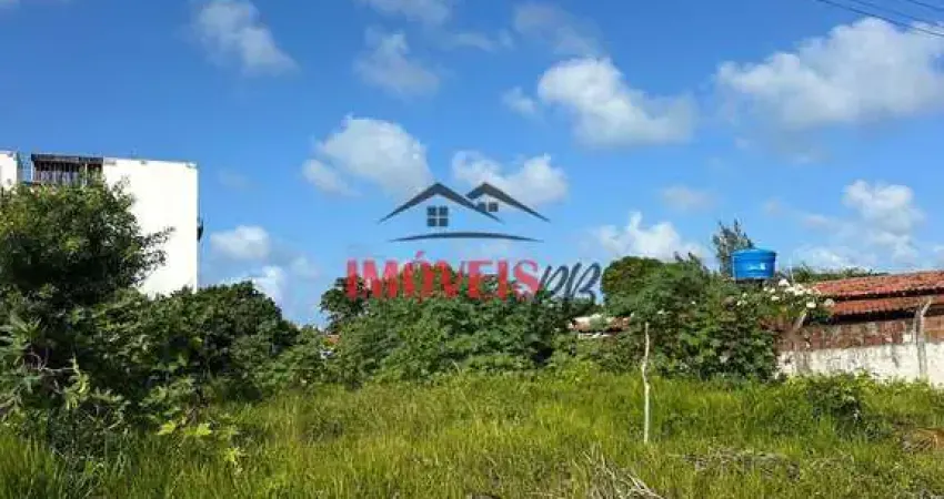 Terreno em carapibus, próximo a praia com 450 m² e laterais murado.