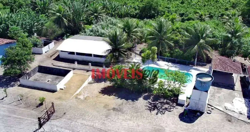 Granja com área total de 10 hectares e, alhandra com rio perene