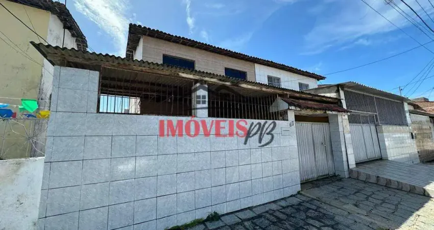 Casa duplex no valentina com 3 quartos e excelente localização
